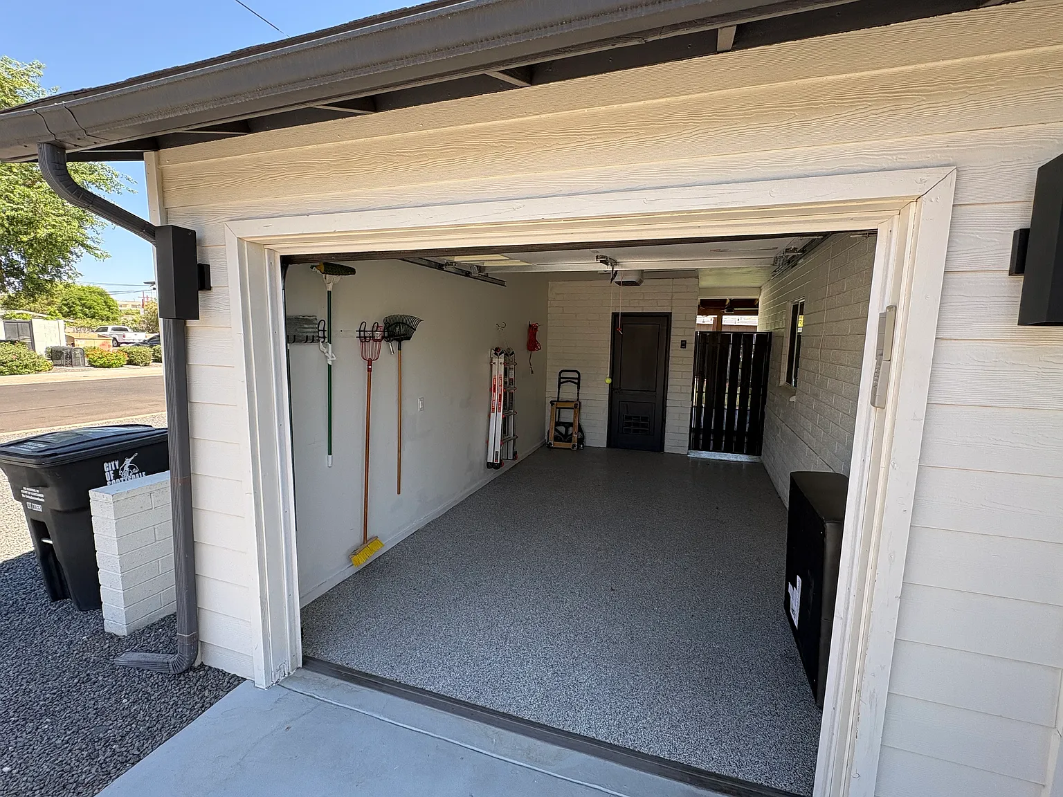 3 bed, 1118 sqft, $4,500 — Photo 4