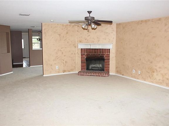 3rd image of 13165 Barbarosa Dr
