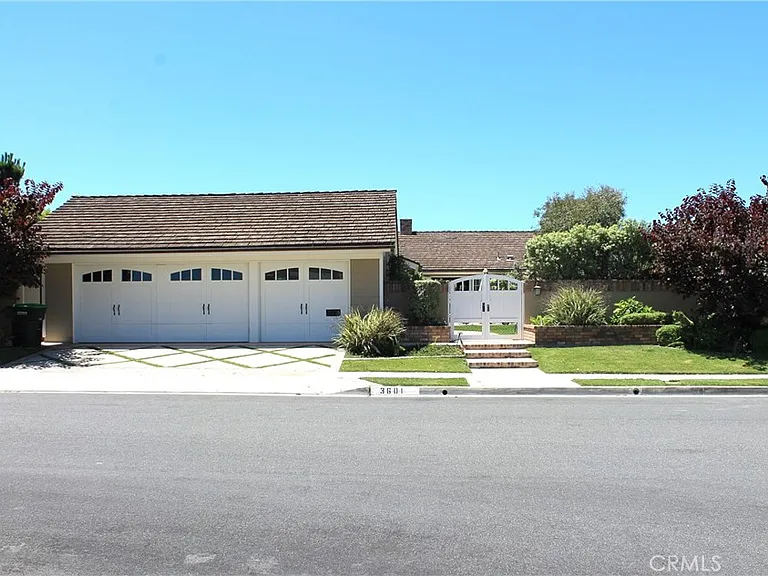 3601 Sausalito Dr — Photo 1