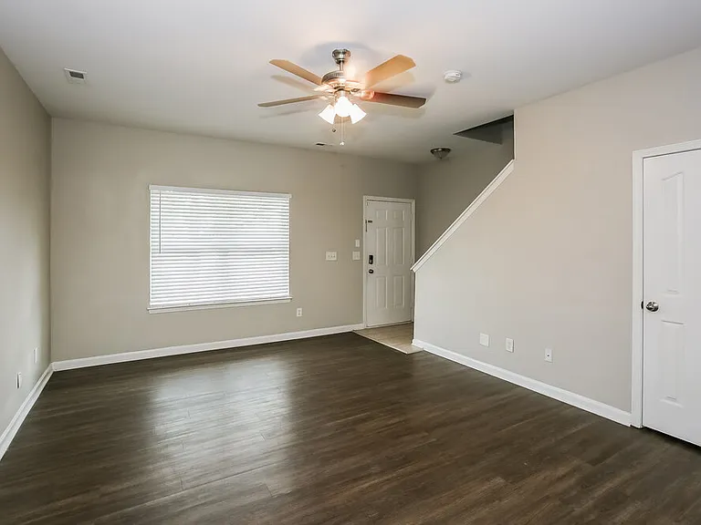 1320 Bray Dr — Photo 7
