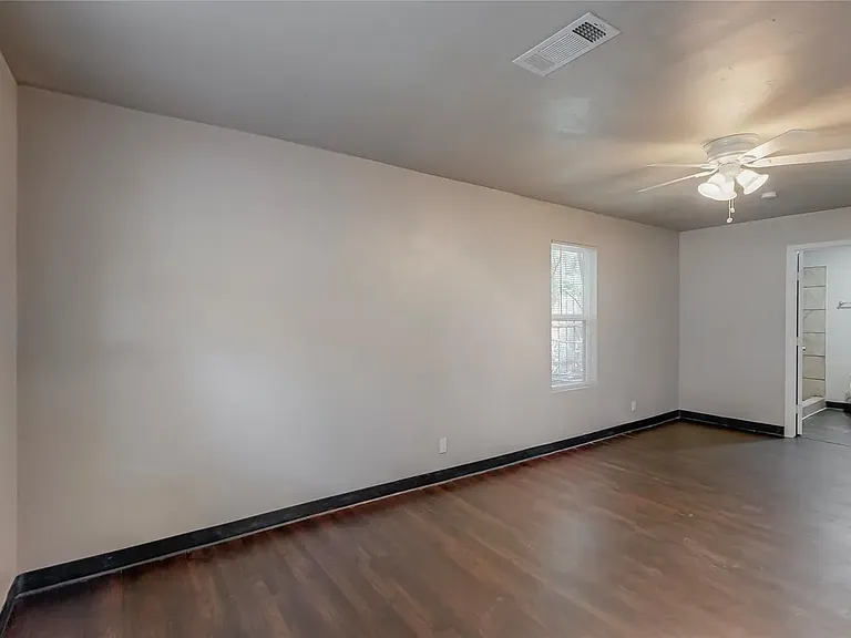 3810 Cotton Ln — Photo 13
