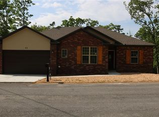 44 Lyndhurst Dr, Bella Vista, AR 72714