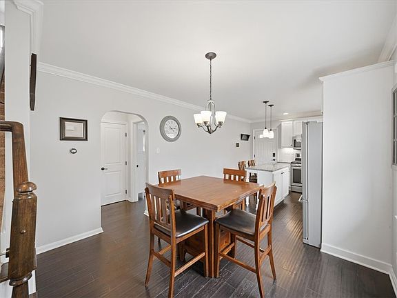 5th image of 2004 Spring St