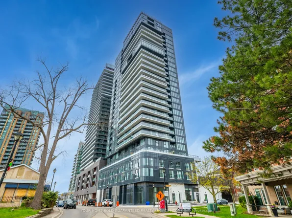 370 Martha St #1805, Burlington, ON L7R 2P7