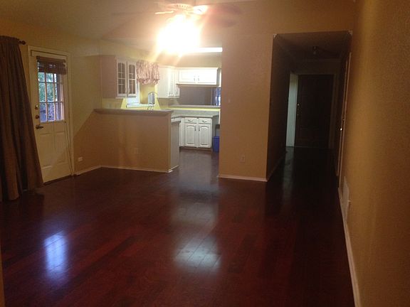 5th image of 9227 Fishers Hill Dr