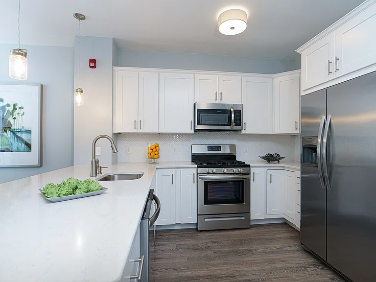 Four Winds Apartments — Photo 11