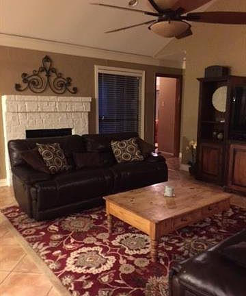 4th image of 705 Thornhill Ln