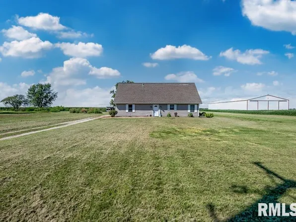 12451 S Valley Rd, Princeville, IL 61559