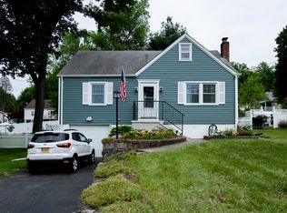 27 Oregon Rd, Cortlandt Manor, NY 10567