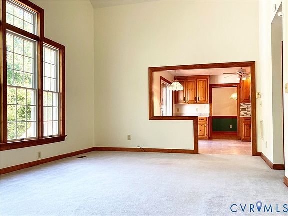 4th image of 5 Jamesview Cir