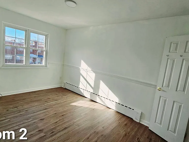 906 Huntington Ave — Photo 9