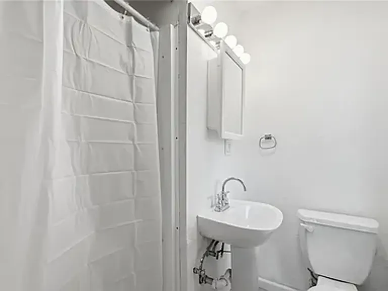 1237 Lincoln Dr — Photo 13