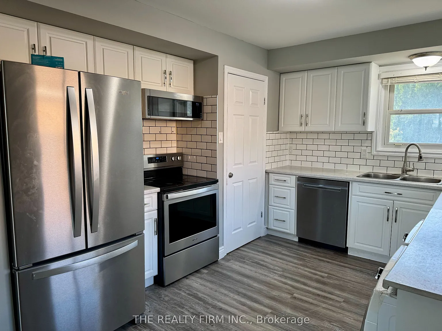 3 bed, $2,000 — Photo 3