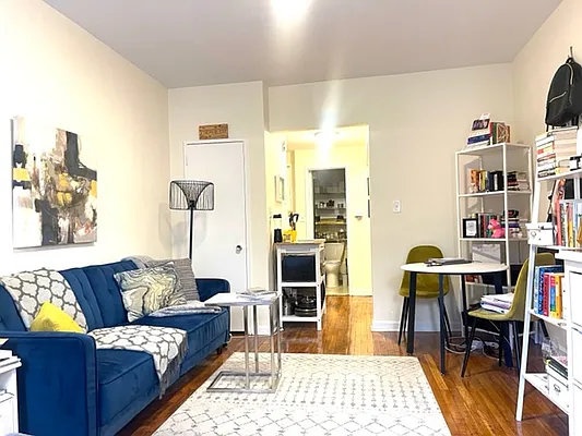 Rented by Oxford Property Group | media 7