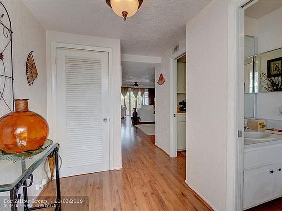 4th image of 3227 Coral Springs Dr #11