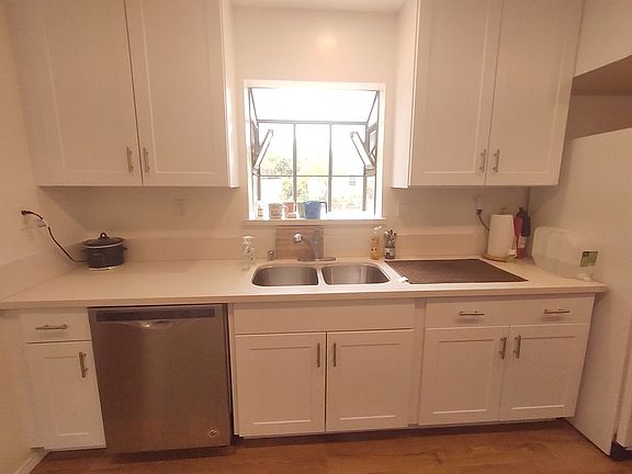 3rd image of 17201 Keswick St