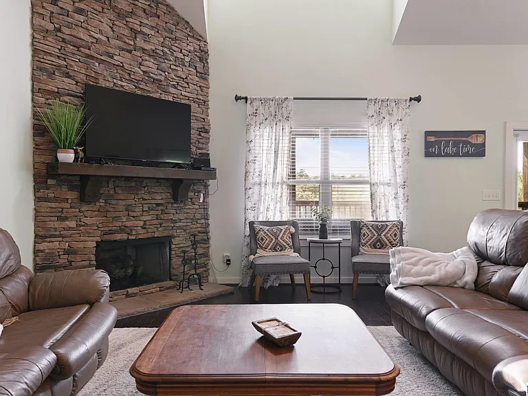 3508 Waters Rd — Photo 40