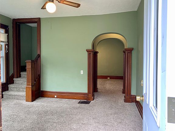 3rd image of 535 E Main St