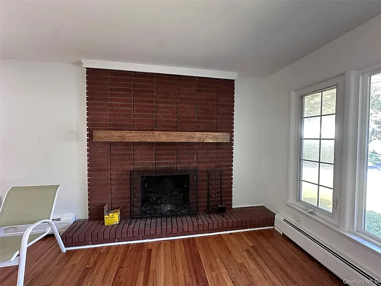 171 Roosevelt Rd — Photo 5