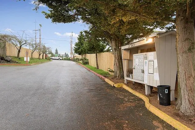 2 bed, 987 sqft, $1,995 — Photo 2