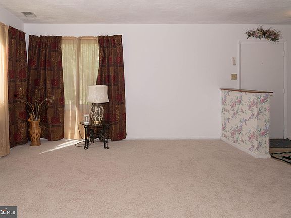 3rd image of 18520 Bay Leaf Way