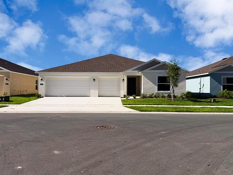 2831 Pioneer Trl — Photo 2