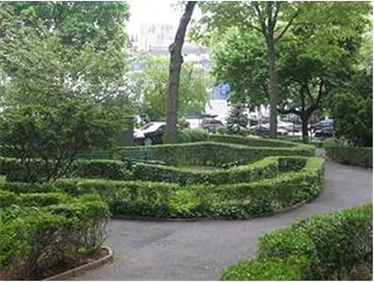 Sold by Douglas Elliman | media 16