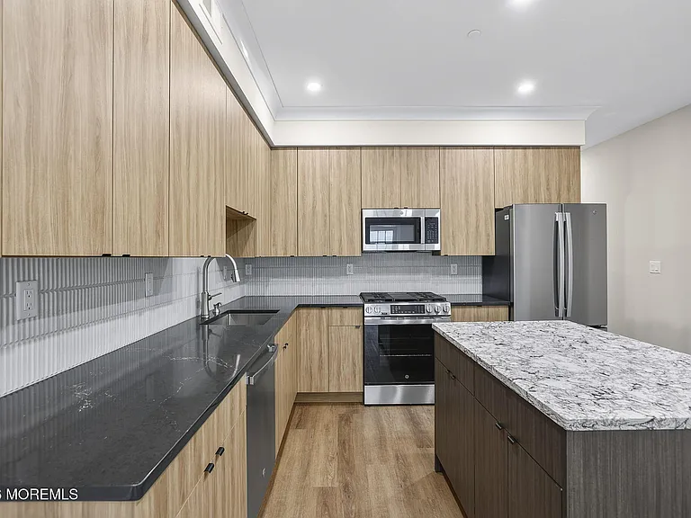 112 Brighton Ave #2A — Photo 7