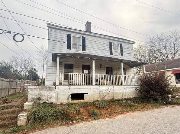 714 Grendel Ave E, Greenwood, SC 29649