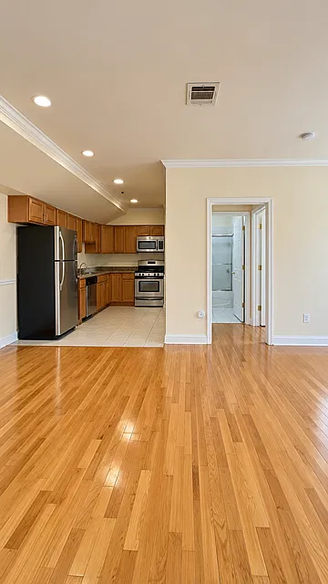 218 Jackson Street — Photo 3