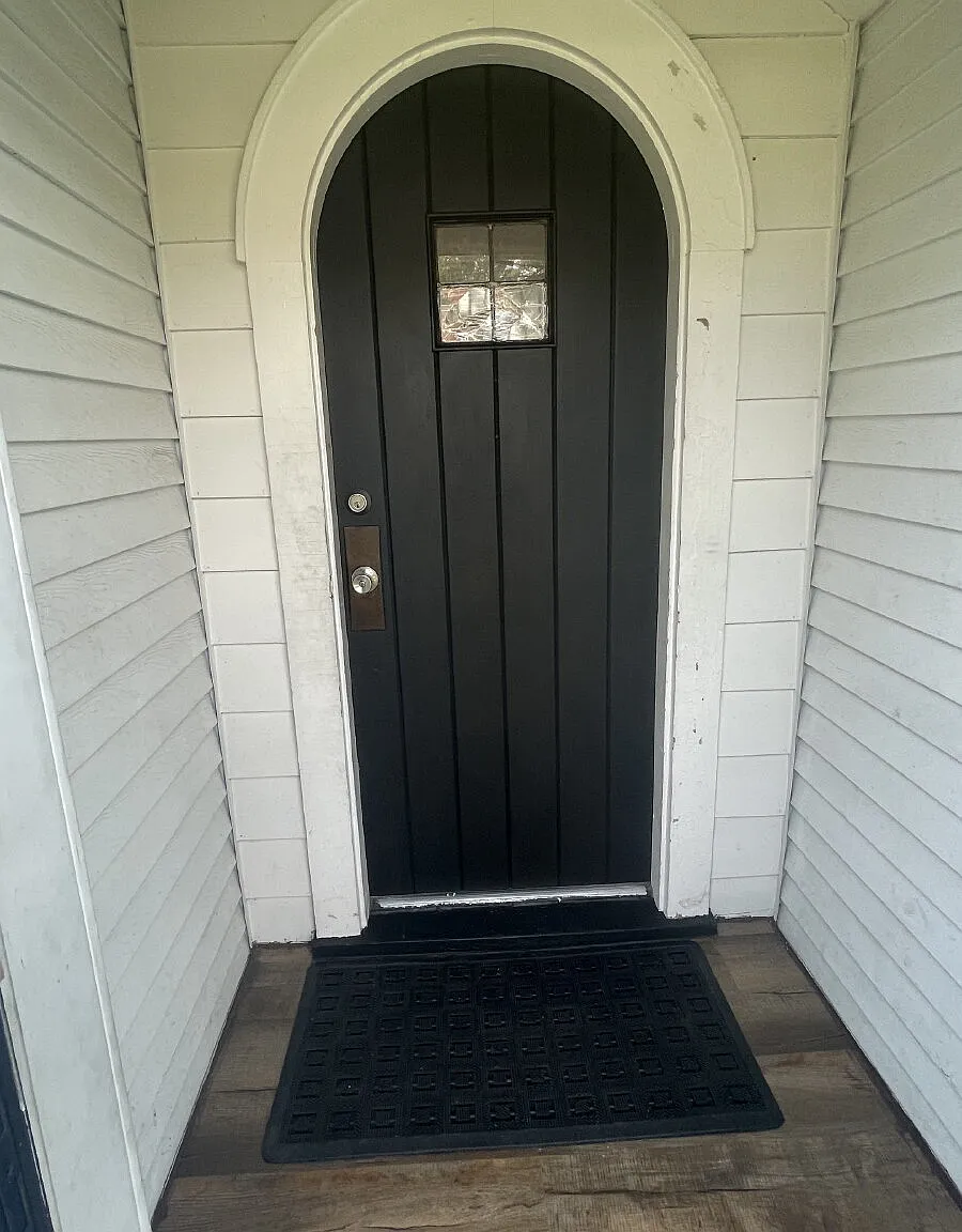 3 bed, 1.5 bath, $1,200 — Photo 2