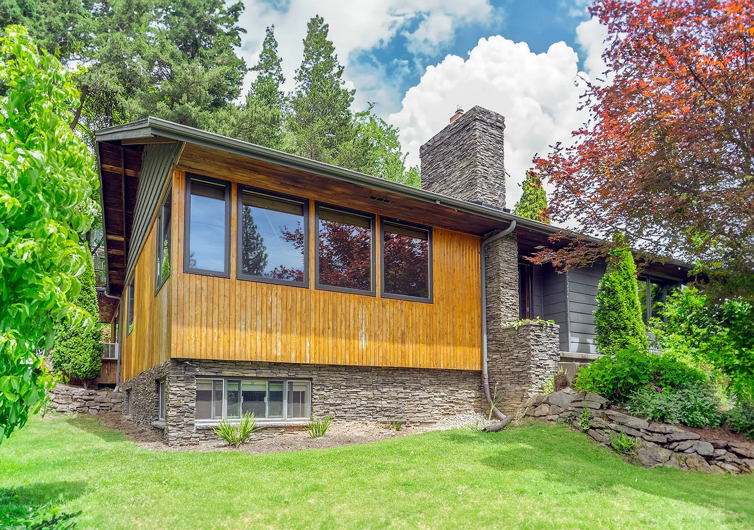 Miner Way House — Photo 1