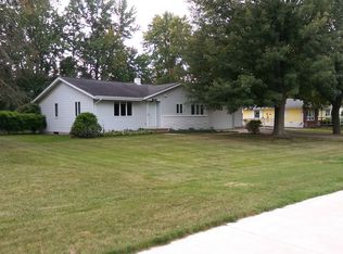 1915 Haslett Rd, Haslett, MI 48840