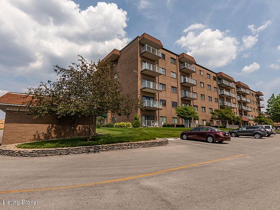 2nd image of 3030 Breckenridge Ln APT 325