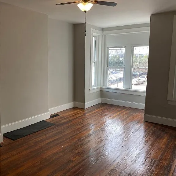 1100 W Marshall St — Photo 11