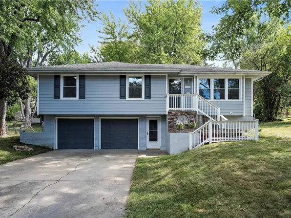 9403 E 85th St, Raytown, MO 64138