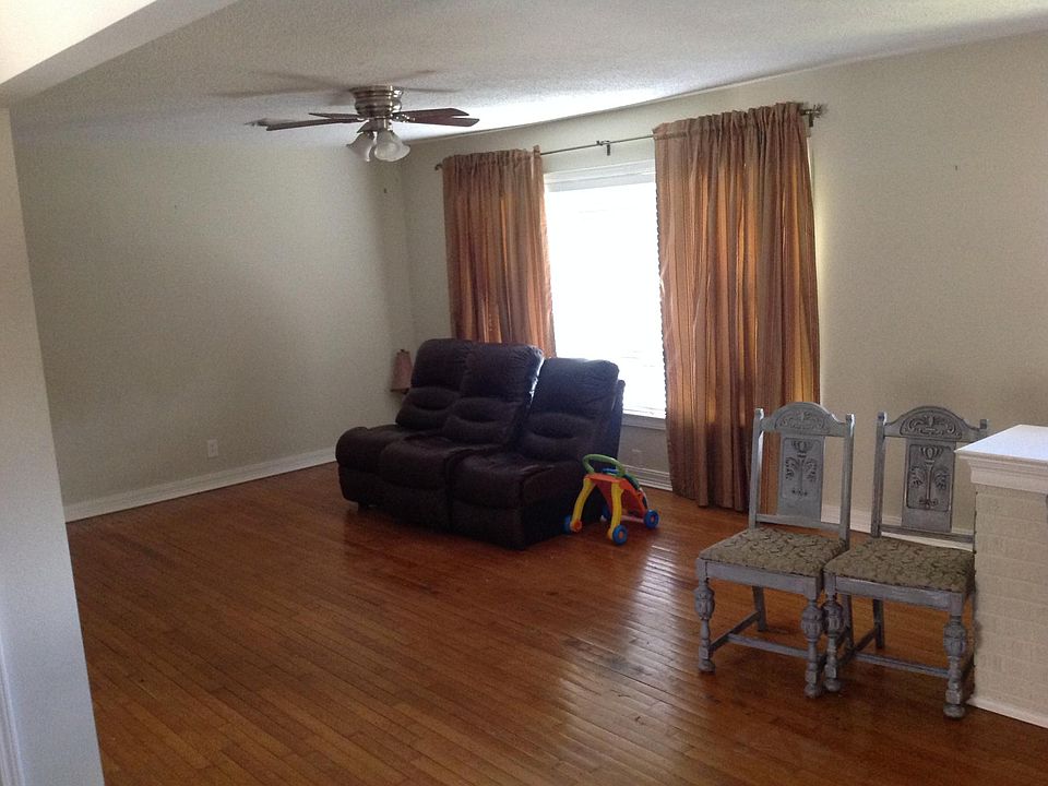 2nd image of 300 Stewart Ave
