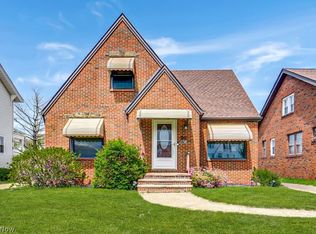 6710 Ackley Rd, Parma, OH 44129