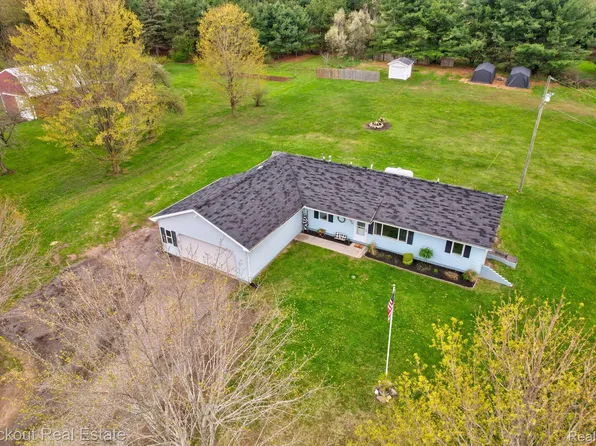 5046 Schott Rd, Mayville, MI 48744