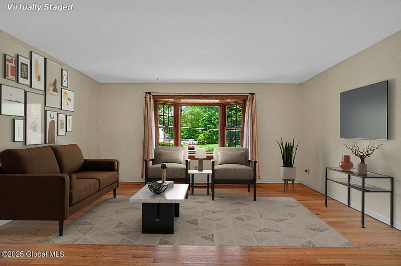 3rd image of 44 Fredericks Road