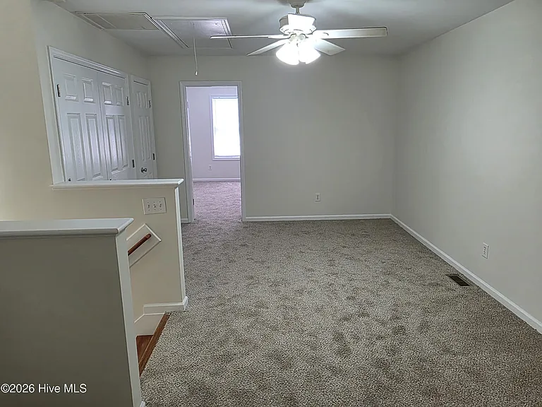 109 Cheyenne Ct — Photo 11