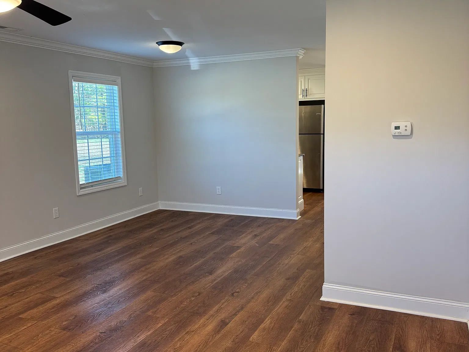 2 bed, 1050 sqft, $1,300 — Photo 4