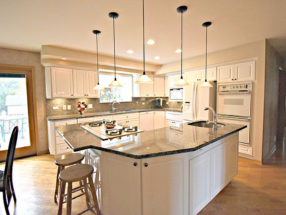 5th image of 1140 Bull Valley Dr