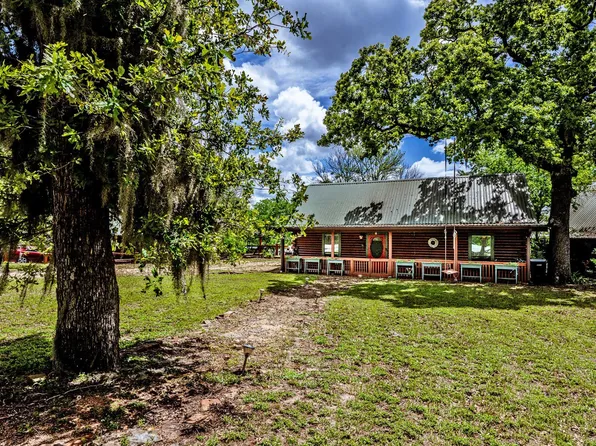 23 Hunters Creek Dr, Huntsville, TX 77340