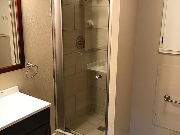 4th image of 2322 Wyoming Ave #B