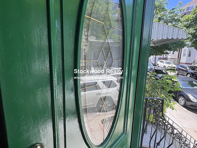 16 Gates St #2 — Photo 22