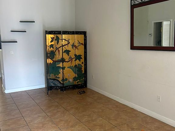 5th image of 2460 SE 16th Ter Unit 201