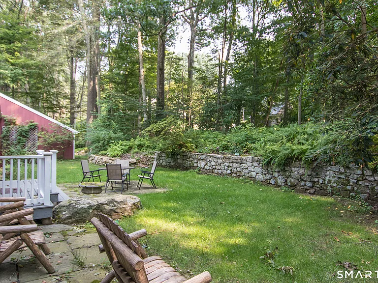 211 New Canaan Rd — Photo 36