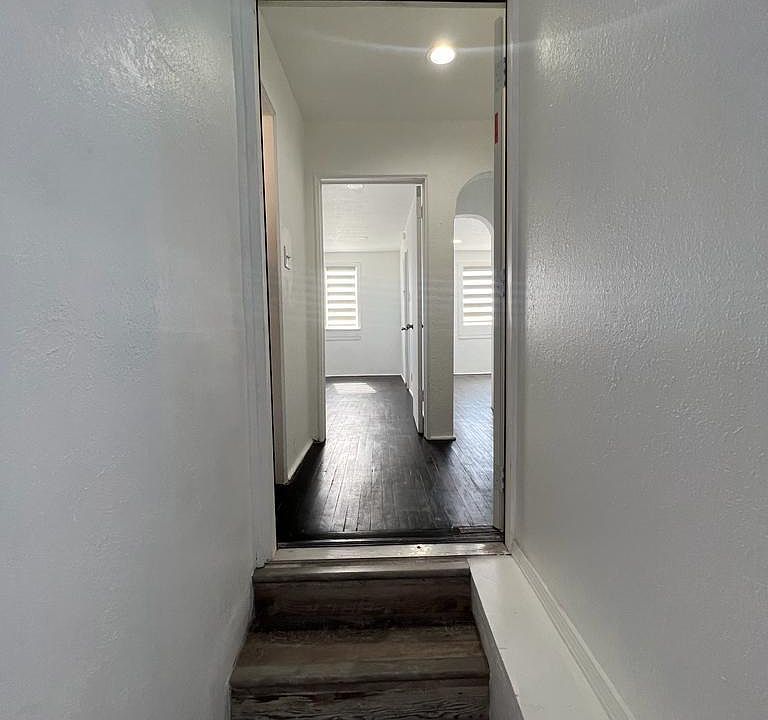 1st image of 620 Upson Dr #4