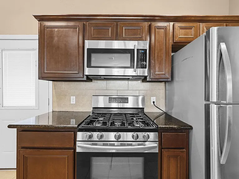 2906 Anita #B — Photo 16